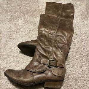 Brown heeled boots Size 9.5